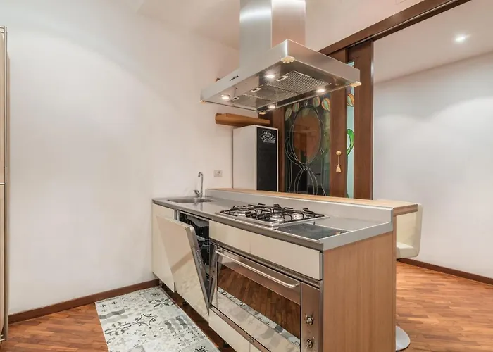 The Rent - Three-bedroom Near Borghese Apartament *