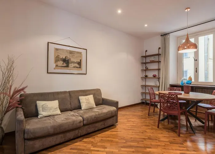 The Rent - Three-bedroom Near Borghese Apartament