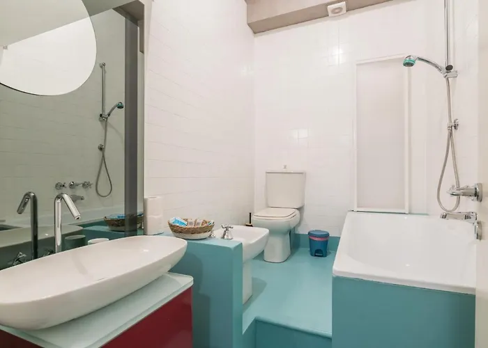The Rent - Three-bedroom Near Borghese *