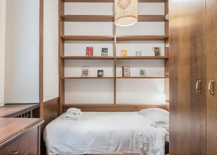 The Rent - Three-bedroom Near Borghese Rzym