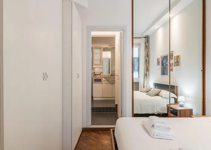 The Rent - Three-bedroom Near Borghese *